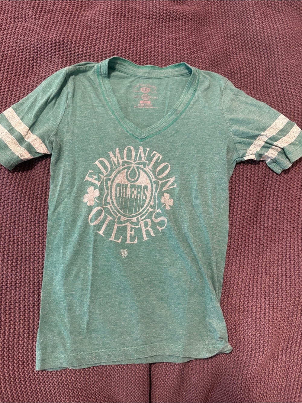 Vintage Women's Green Oilers V-Neck Short Sleeve Tee